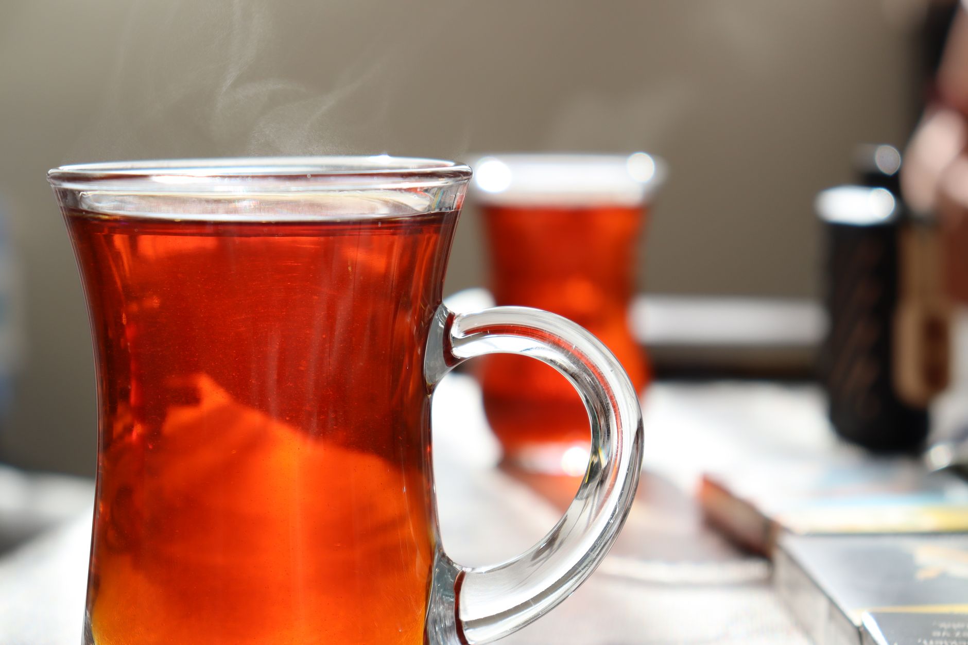 çay - Çay: Sadece Bir İçecek Mi Yoksa Hayatın Ta Kendisi Mi?