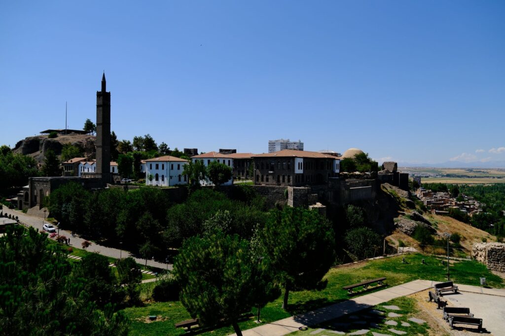 uşak - Uşak: Tarihin Derinliklerinden Bugüne Bir Anadolu Şehri